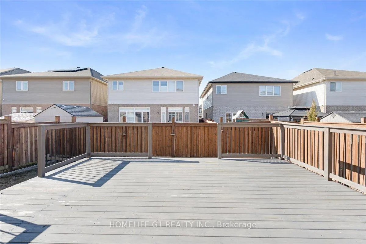 Photo 36 of 16 Weathering Heights, Hamilton, Stoney Creek — HOMEH
