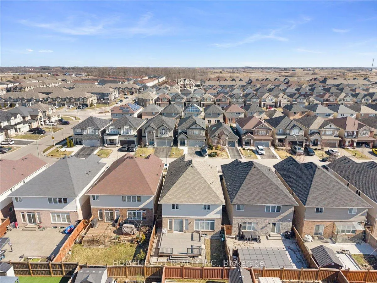 Photo 45 of 16 Weathering Heights, Hamilton, Stoney Creek — HOMEH