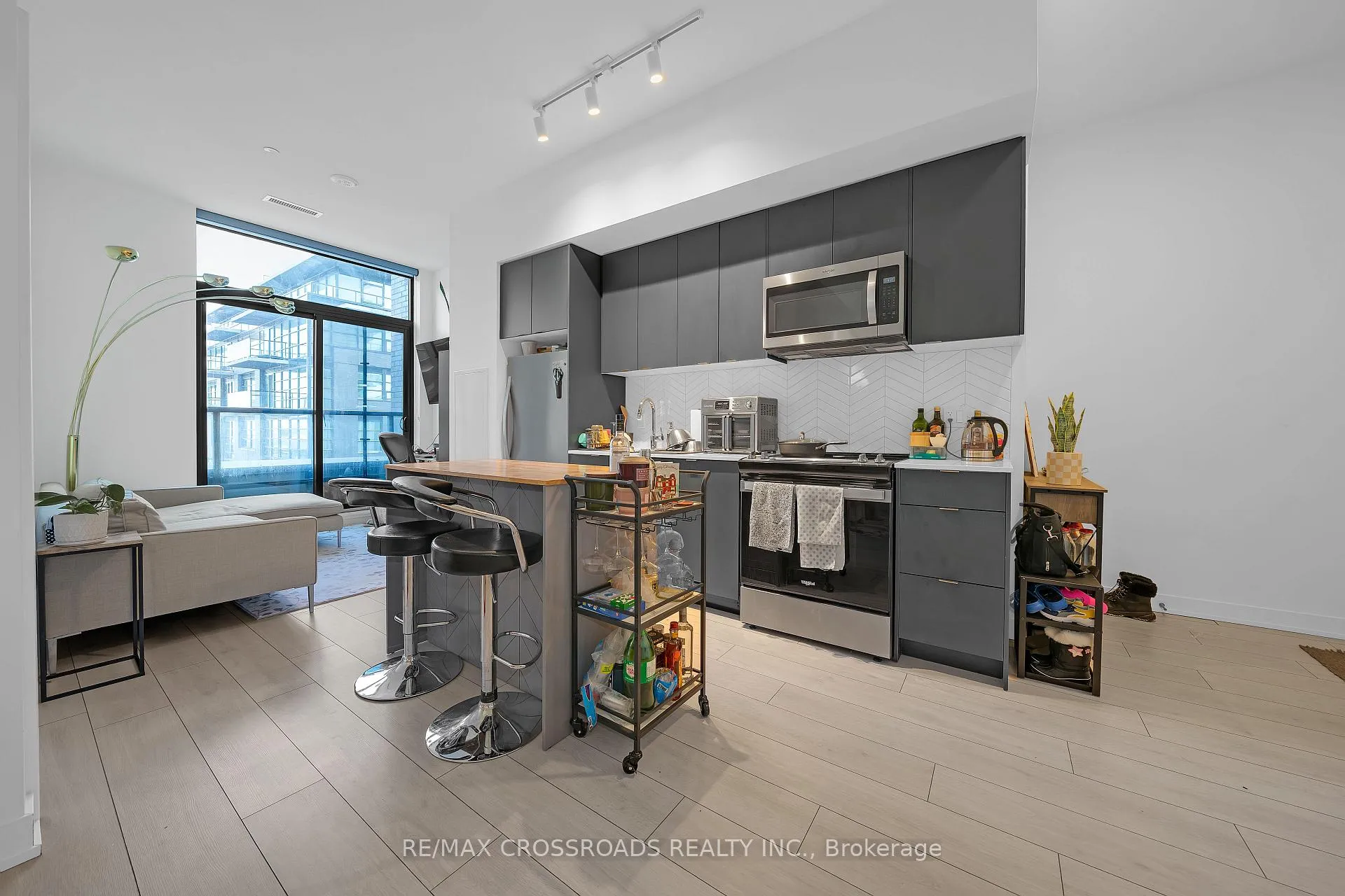 Photo 7 of Unit 202, 1606 Charles Street, Whitby, Port Whitby — HOMEH