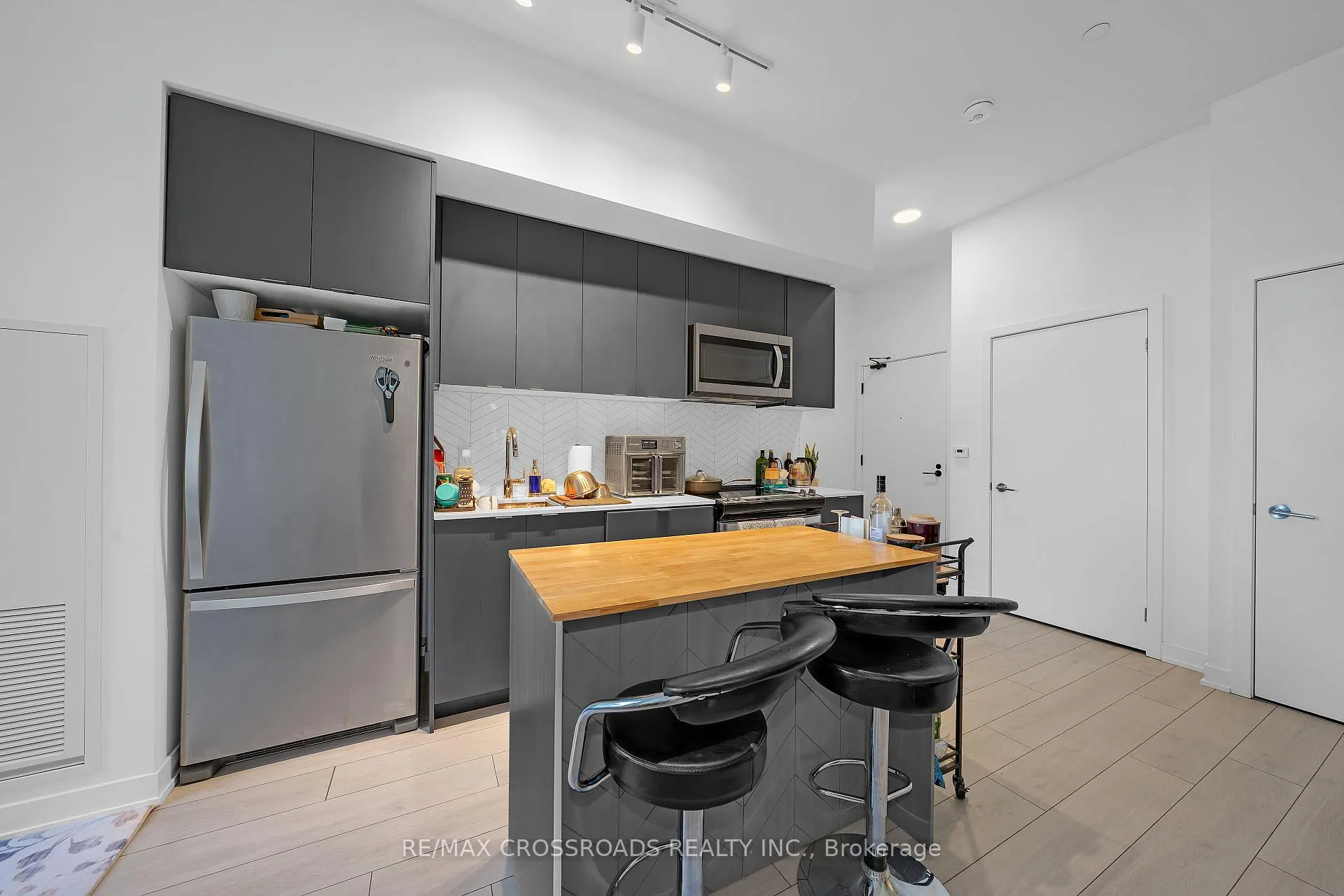 Photo 8 of Unit 202, 1606 Charles Street, Whitby, Port Whitby — HOMEH
