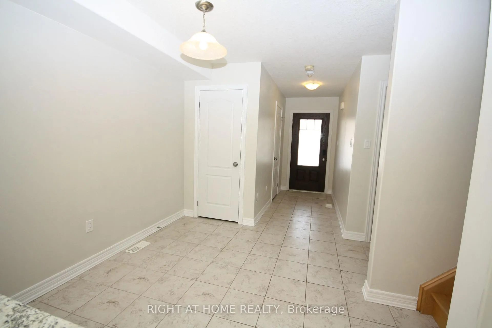 Photo 4 of 1039 Cook Drive, Midland — HOMEH