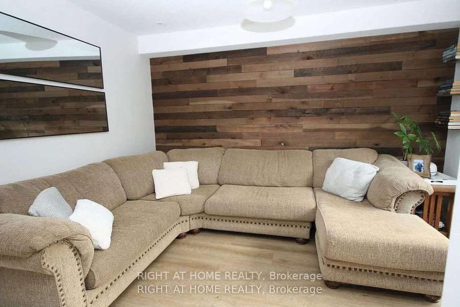 Photo 12 of 1039 Cook Drive, Midland — HOMEH
