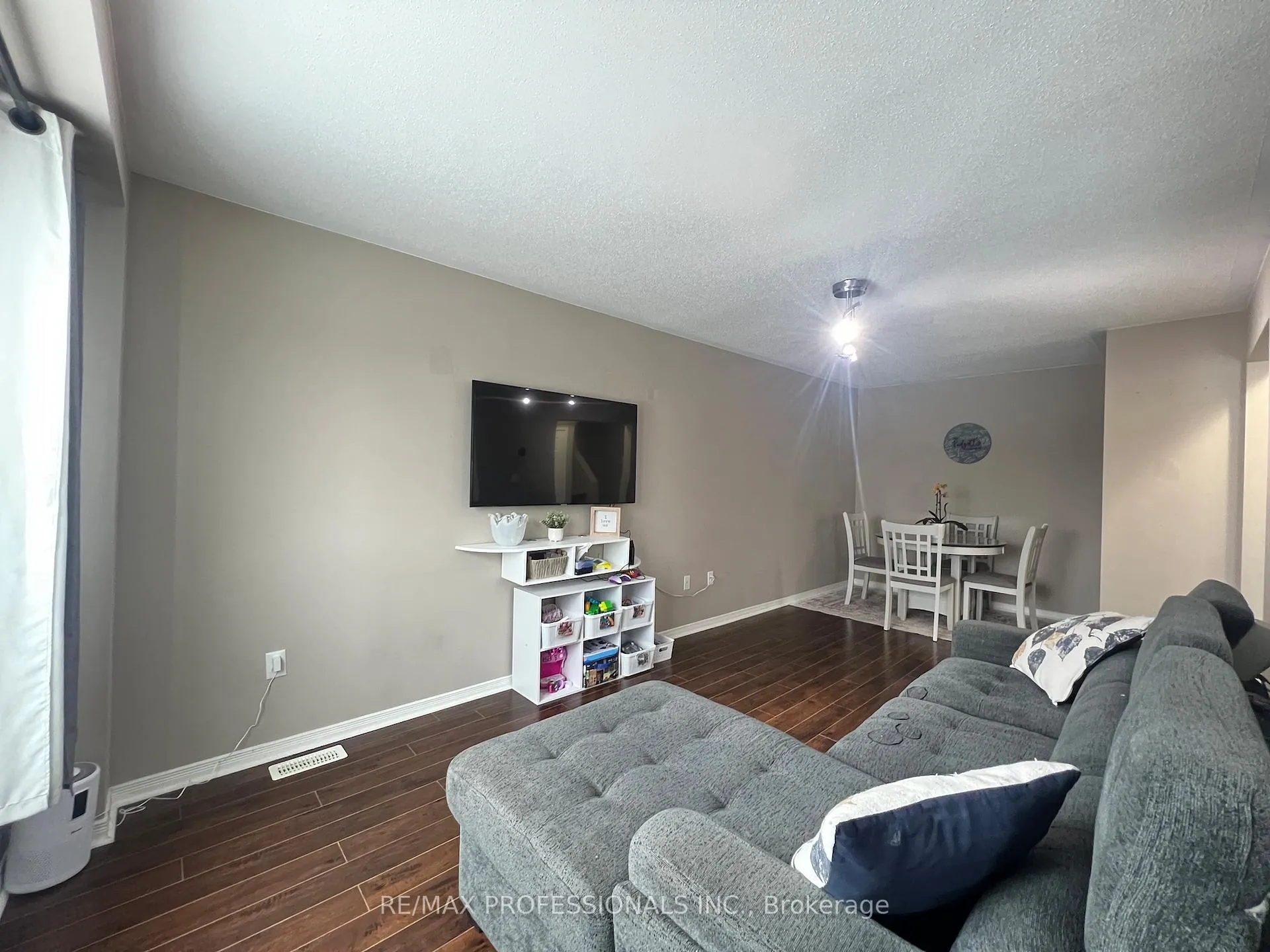Photo 21 of 56 Beacon Road, Barrie, Holly — HOMEH