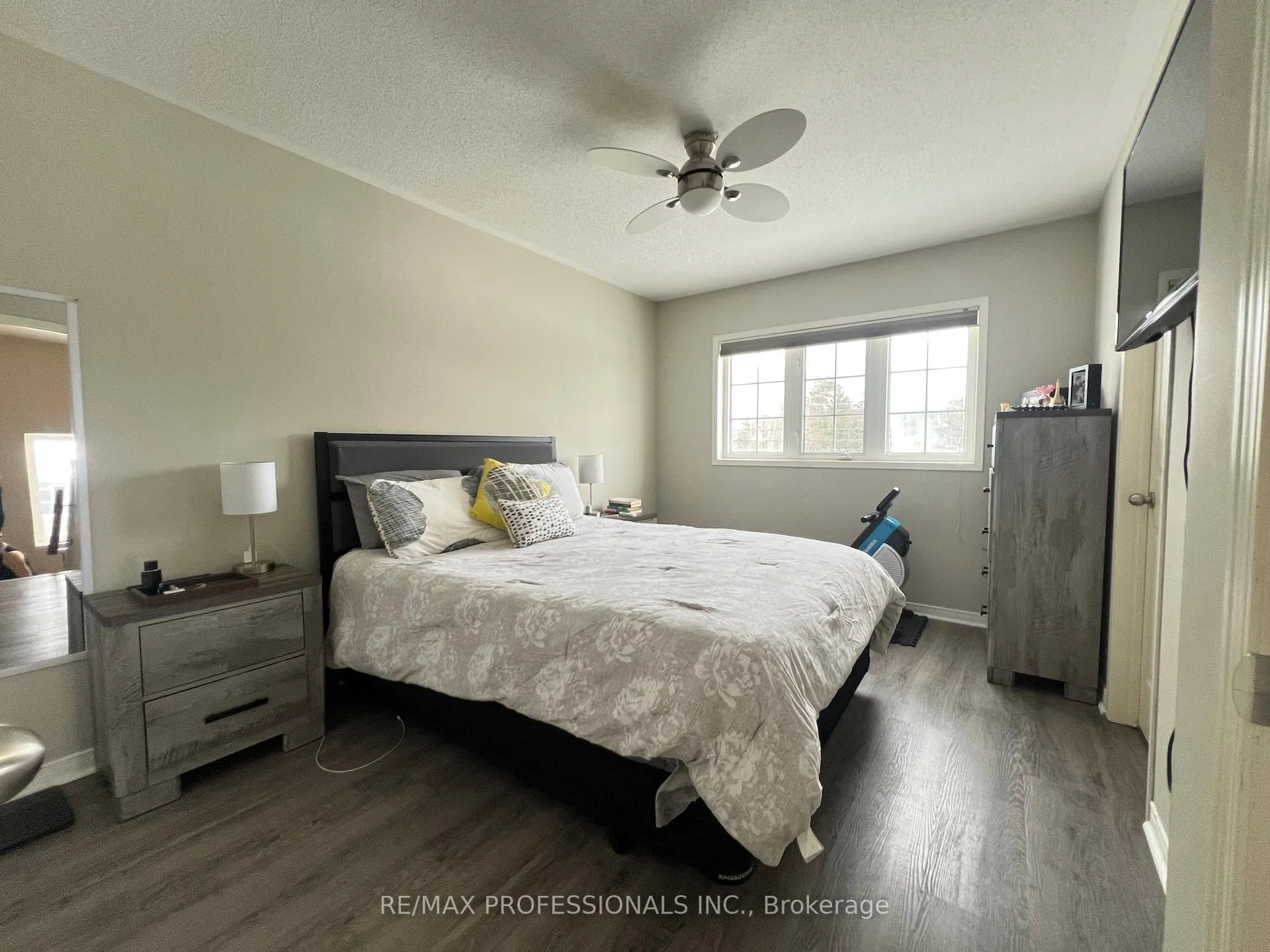 Photo 31 of 56 Beacon Road, Barrie, Holly — HOMEH
