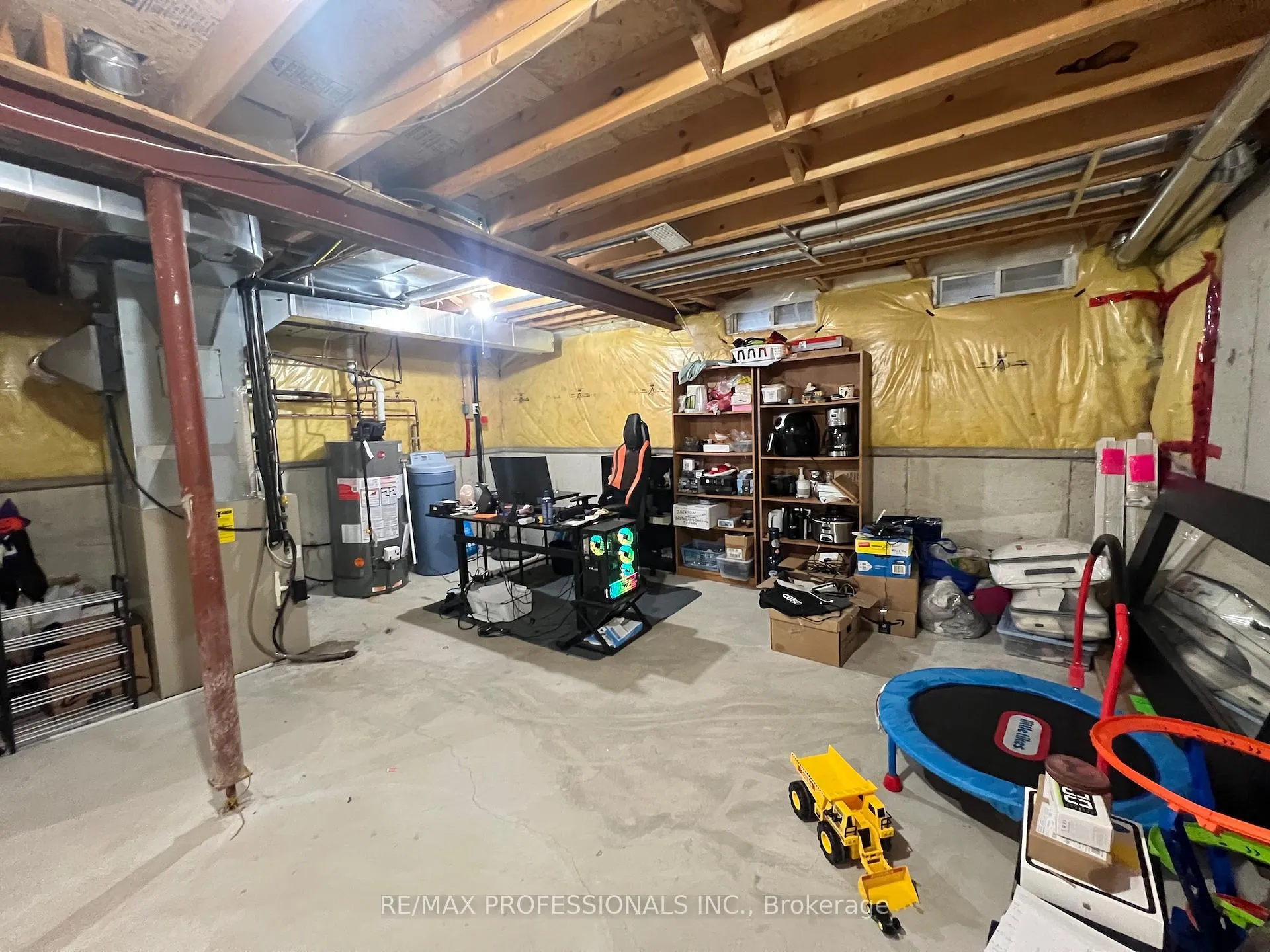 Photo 39 of 56 Beacon Road, Barrie, Holly — HOMEH