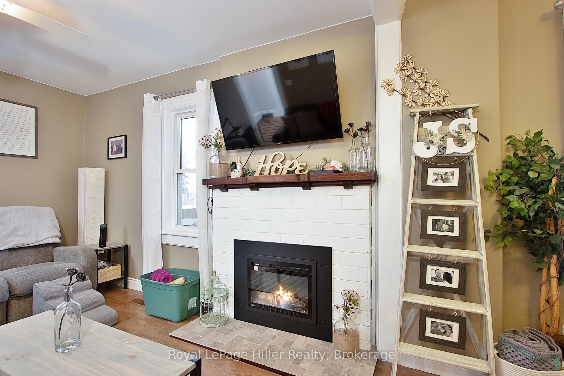 Photo 11 of 111 Goderich Street W, Huron East, Seaforth — HOMEH
