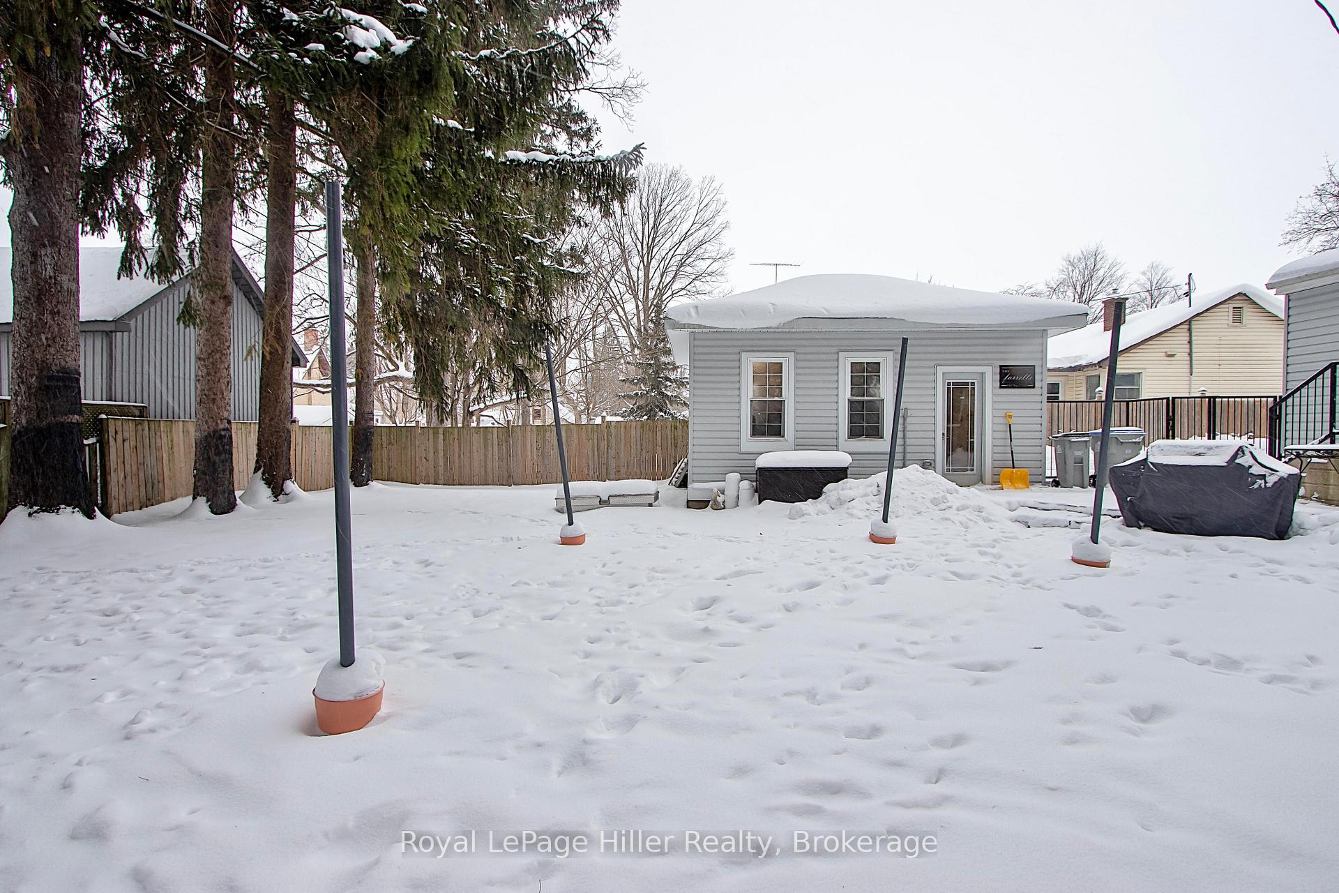 Photo 33 of 111 Goderich Street W, Huron East, Seaforth — HOMEH