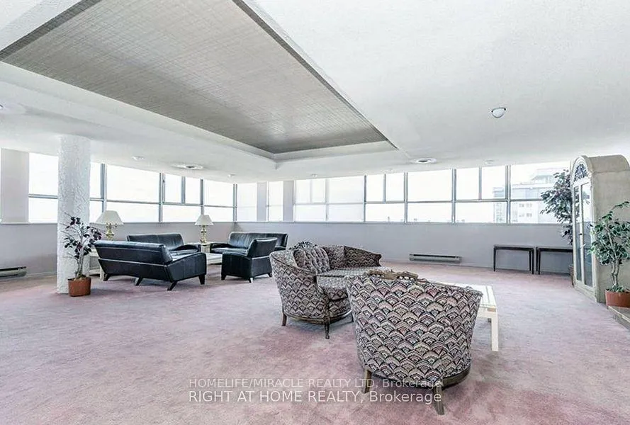 Photo 8 of Unit 903, 375 King Street, Waterloo, Lakeshore Village — HOMEH