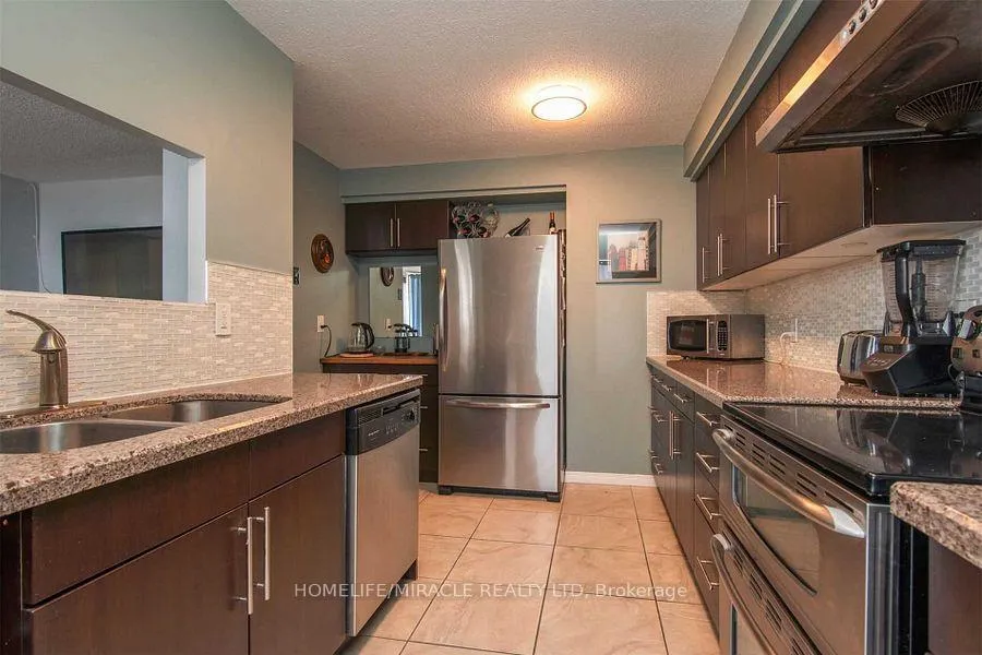 Photo 12 of Unit 903, 375 King Street, Waterloo, Lakeshore Village — HOMEH