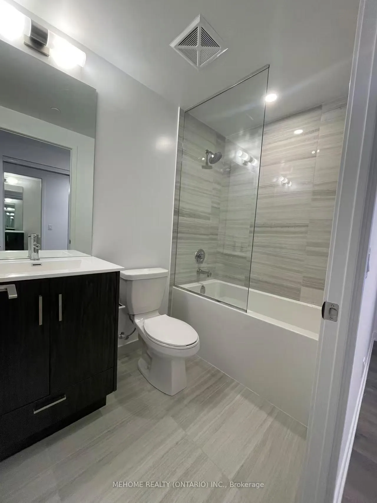 Photo 11 of Unit 1706, 180 Front Street E, Toronto, Moss Park — HOMEH