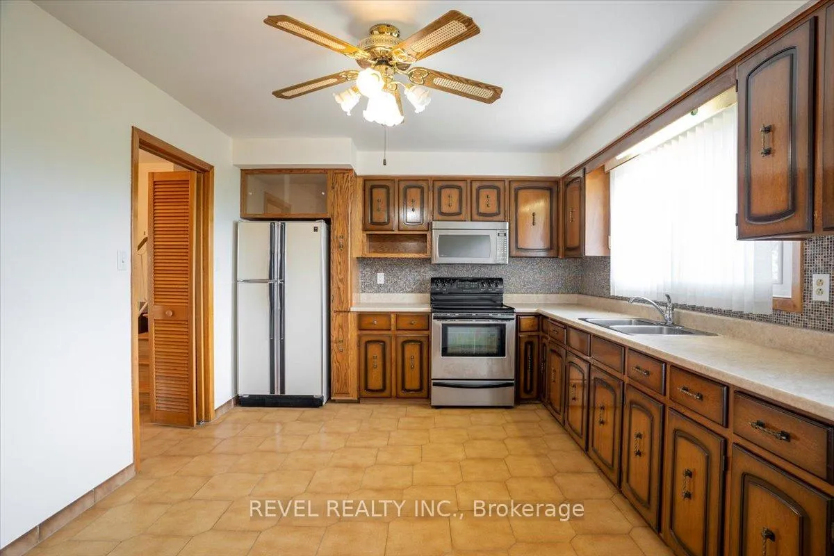 Photo 9 of 1296 Waterdown Road, Burlington, Grindstone — HOMEH