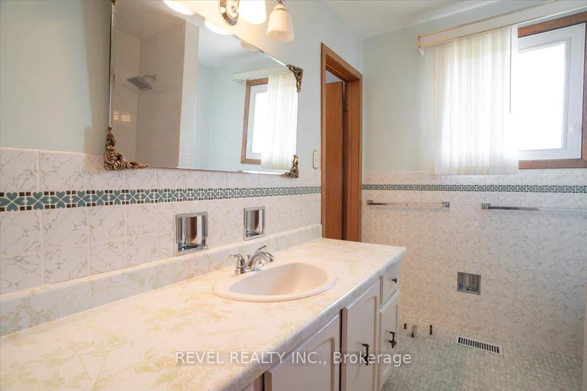 Photo 18 of 1296 Waterdown Road, Burlington, Grindstone — HOMEH
