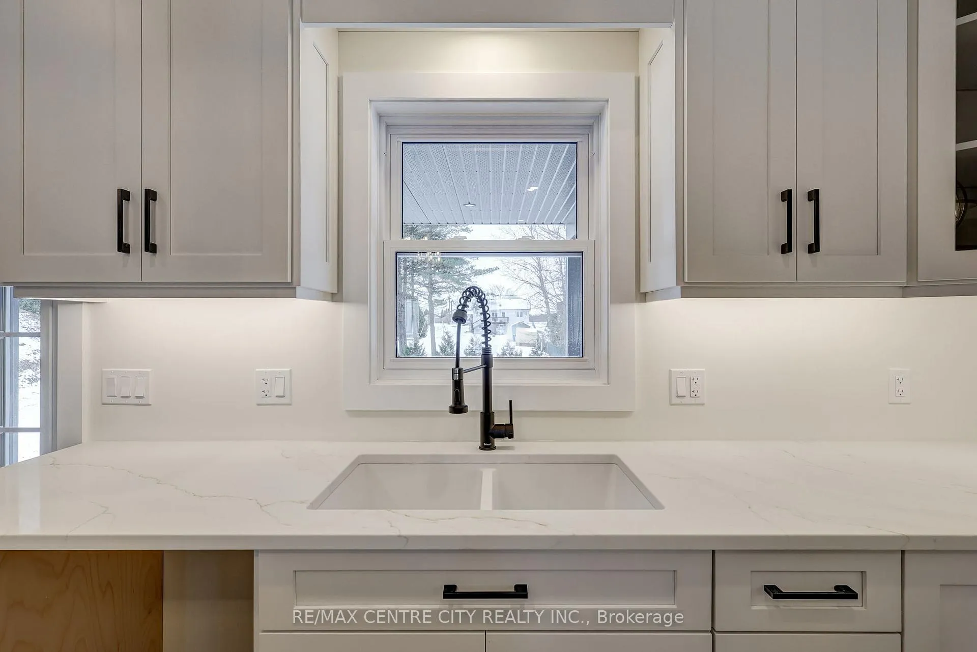 Photo 5 of 56087 Maverick Court, Bayham, Straffordville — HOMEH