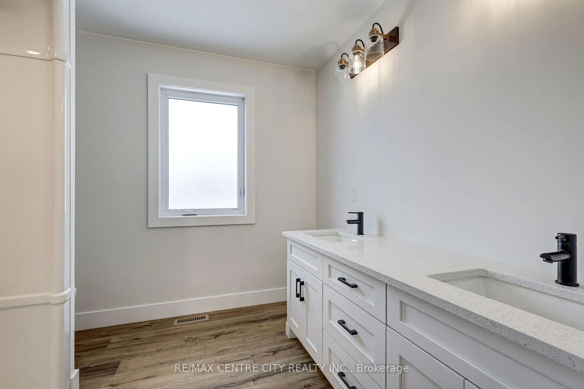 Photo 12 of 56087 Maverick Court, Bayham, Straffordville — HOMEH