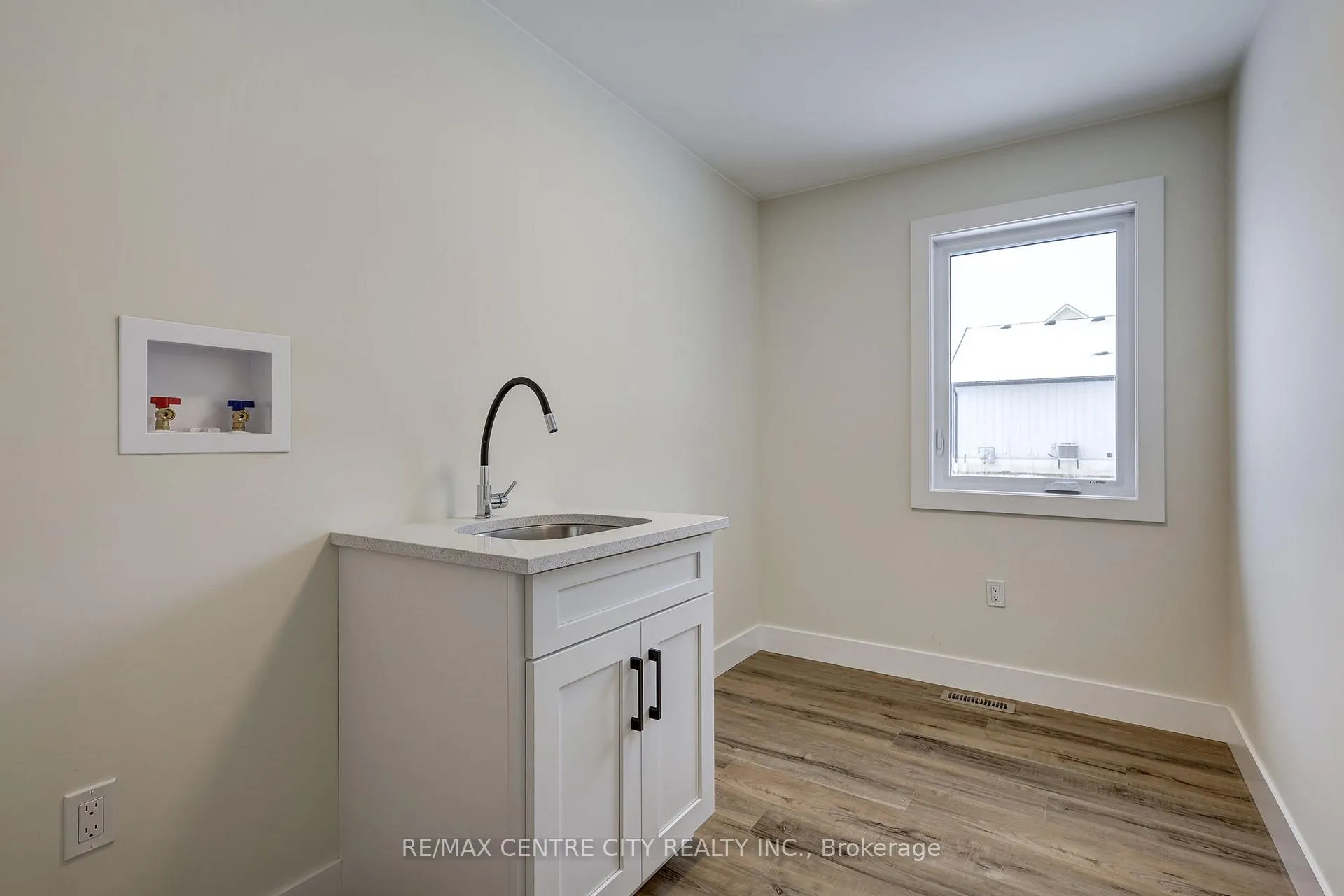 Photo 18 of 56087 Maverick Court, Bayham, Straffordville — HOMEH