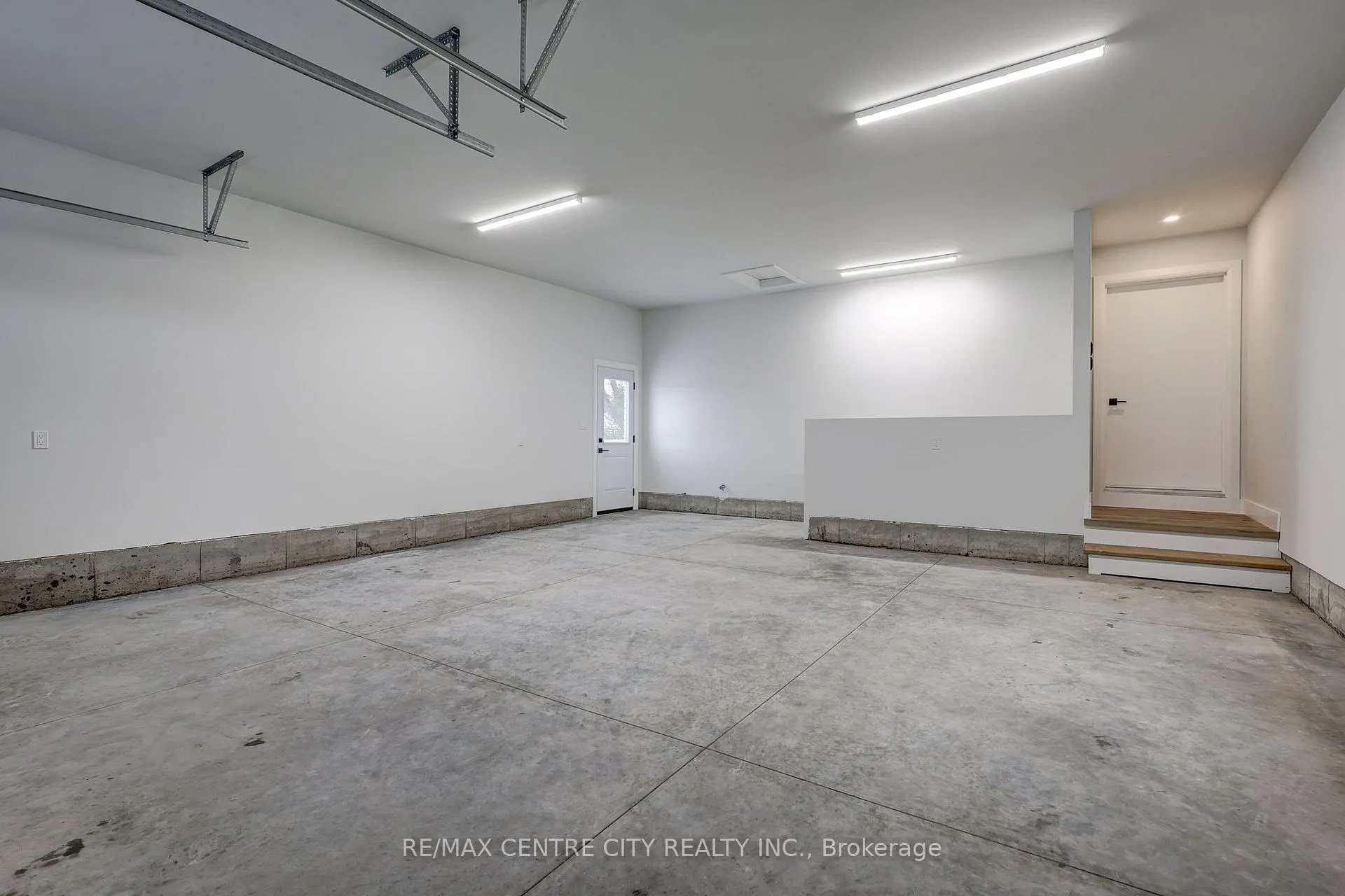 Photo 23 of 56087 Maverick Court, Bayham, Straffordville — HOMEH