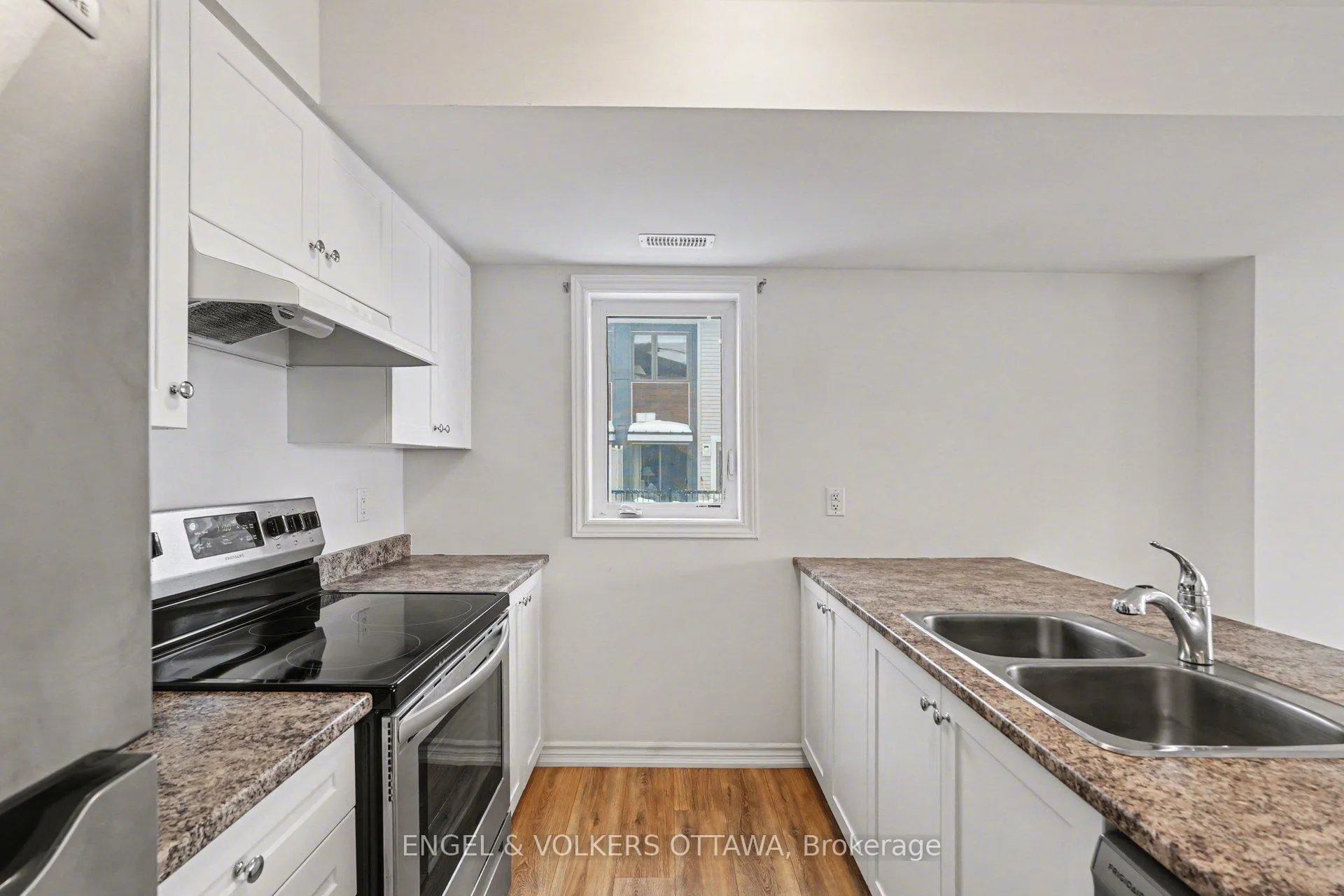 Photo 6 of Unit 67, 2276 Watercolours Way, Ottawa, Barrhaven - Half Moon Bay — HOMEH