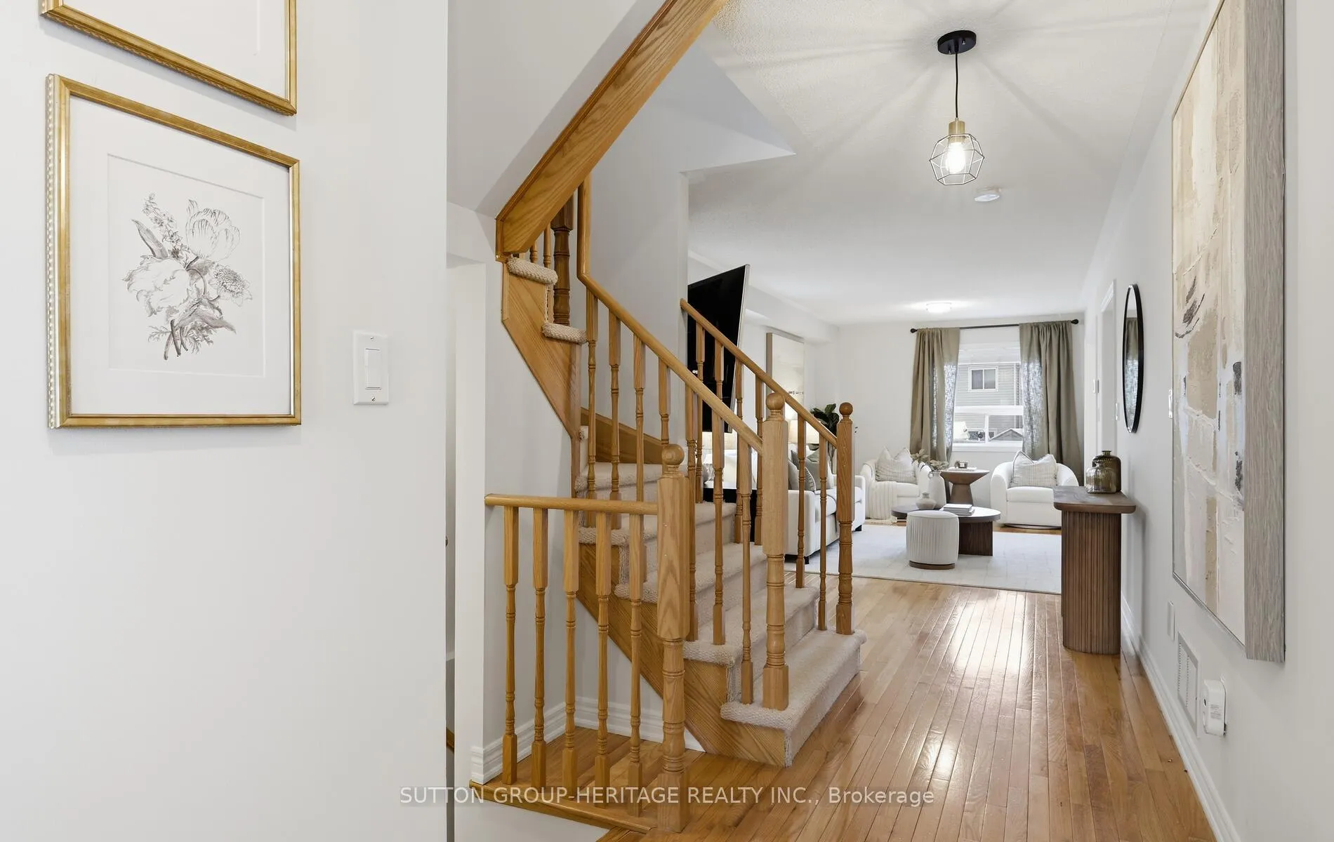 Photo 3 of 41 Kirkland Place, Whitby, Williamsburg — HOMEH
