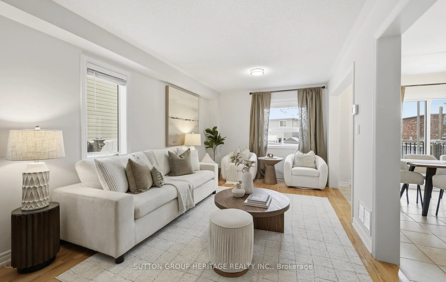 Photo 4 of 41 Kirkland Place, Whitby, Williamsburg — HOMEH