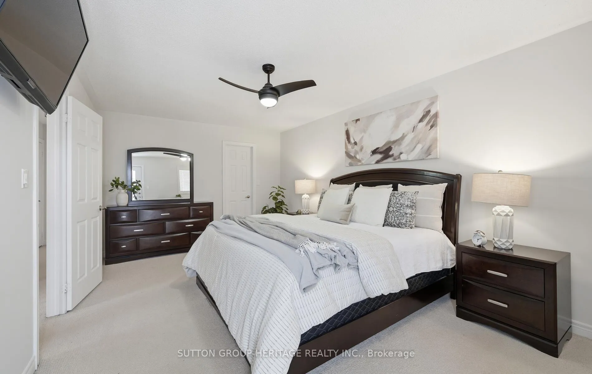 Photo 18 of 41 Kirkland Place, Whitby, Williamsburg — HOMEH