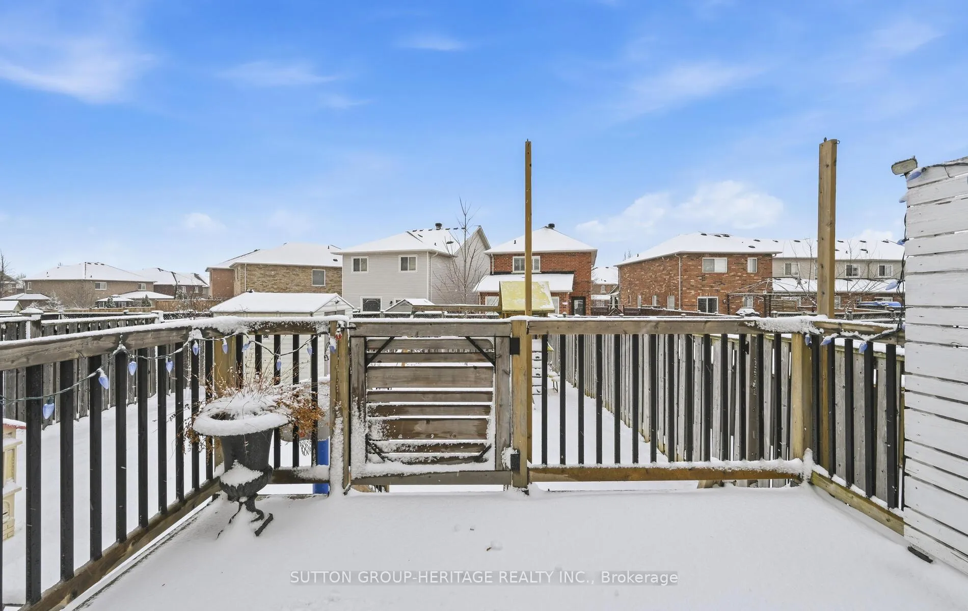 Photo 32 of 41 Kirkland Place, Whitby, Williamsburg — HOMEH