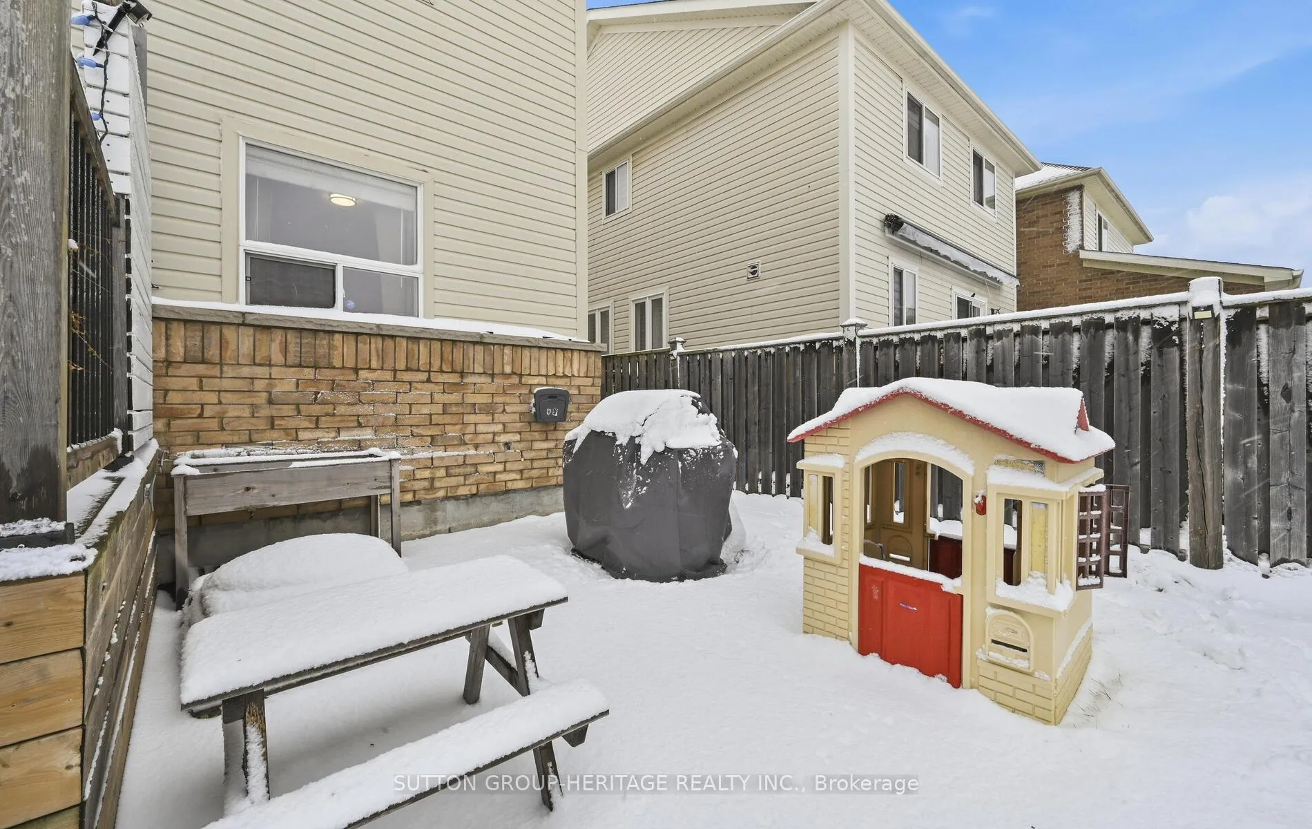 Photo 33 of 41 Kirkland Place, Whitby, Williamsburg — HOMEH