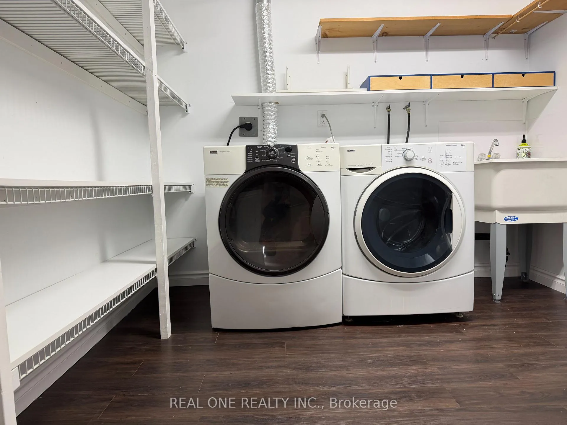 Photo 12 of Unit Basement, 104 Mentor Boulevard, North York, Hillcrest Village — HOMEH