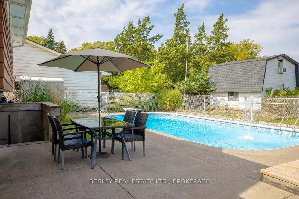Photo 5 of 5609 Fredonia Drive, Niagara Falls, Church's Lane — HOMEH