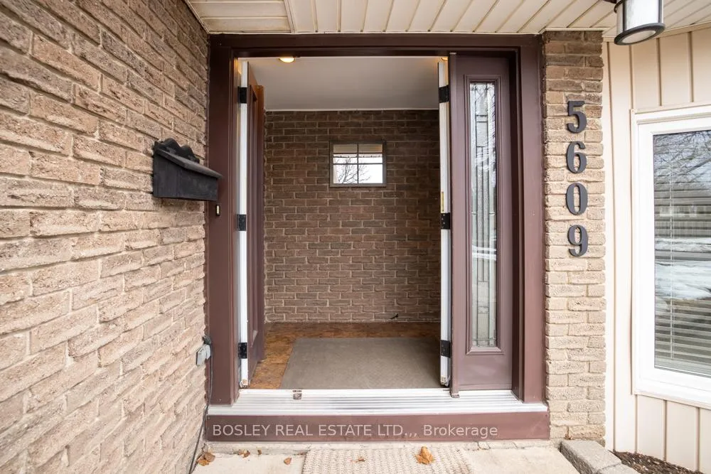 Photo 7 of 5609 Fredonia Drive, Niagara Falls, Church's Lane — HOMEH