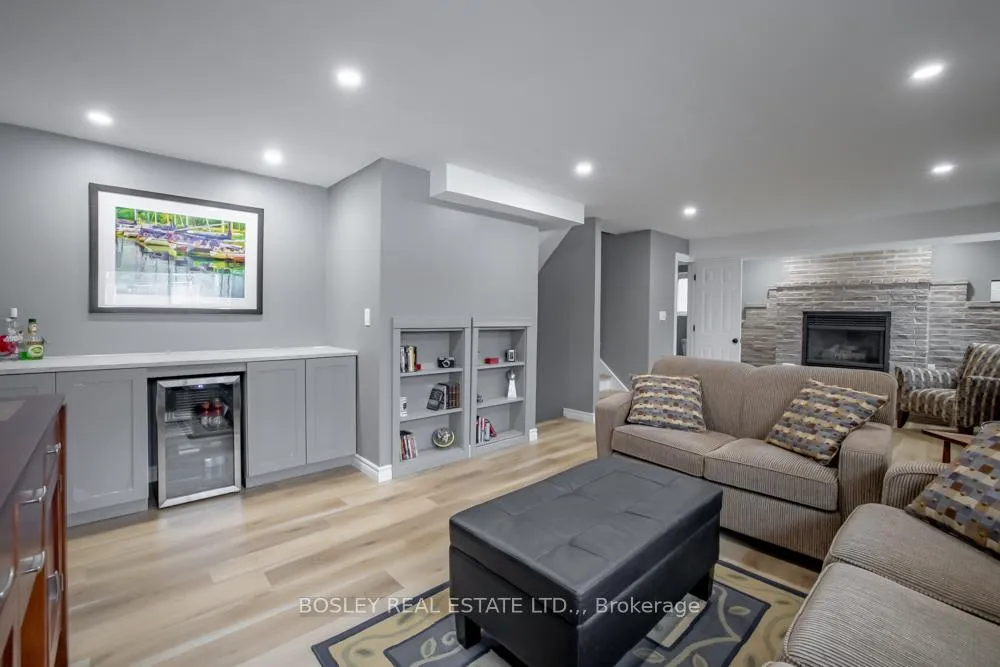 Photo 24 of 5609 Fredonia Drive, Niagara Falls, Church's Lane — HOMEH