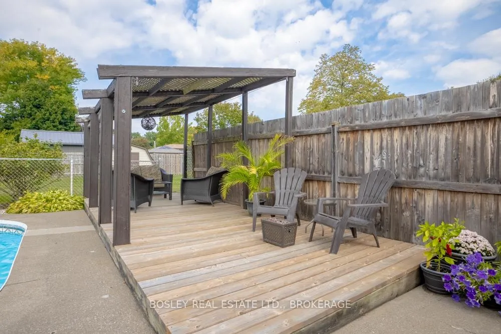Photo 34 of 5609 Fredonia Drive, Niagara Falls, Church's Lane — HOMEH