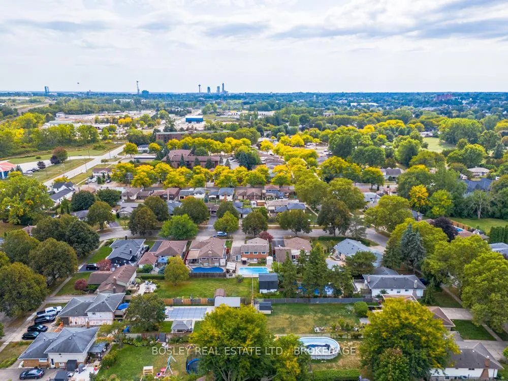 Photo 38 of 5609 Fredonia Drive, Niagara Falls, Church's Lane — HOMEH