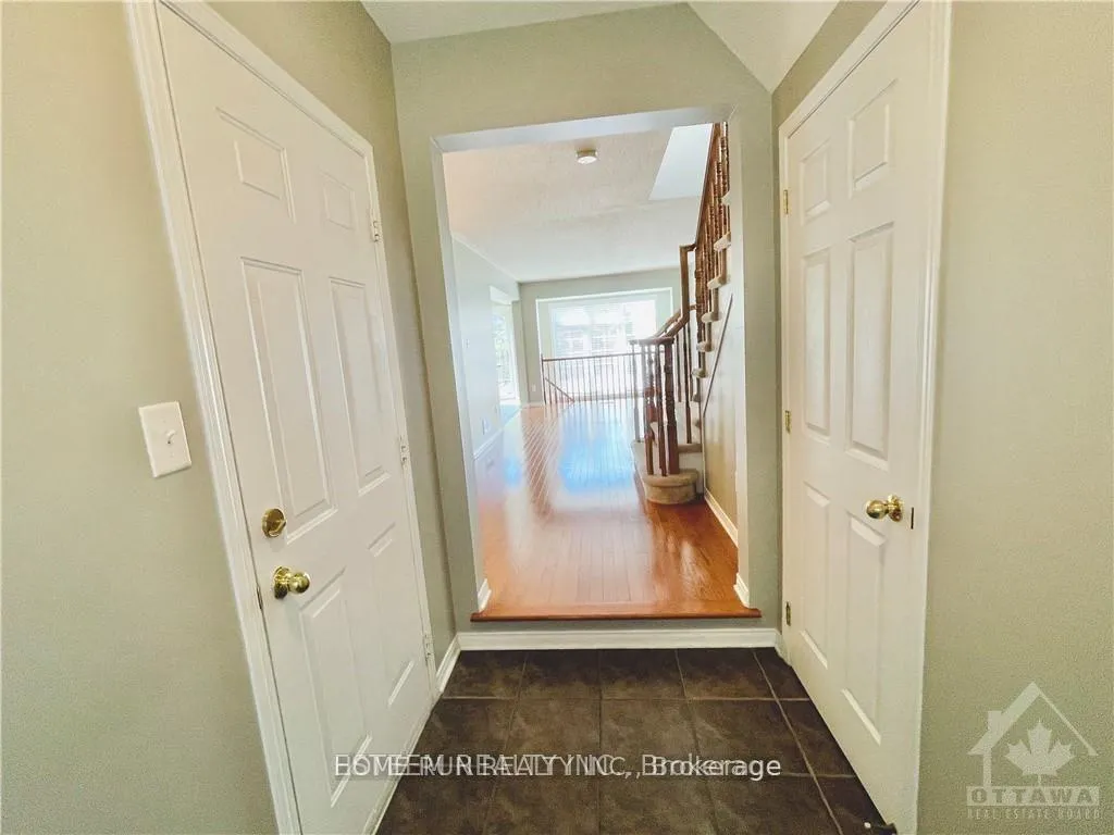 Photo 2 of 125 Braddock Private, Ottawa, Barrhaven - Stonebridge — HOMEH