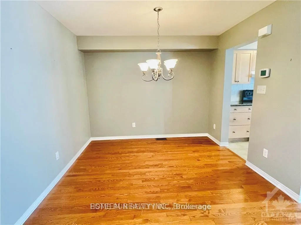 Photo 4 of 125 Braddock Private, Ottawa, Barrhaven - Stonebridge — HOMEH