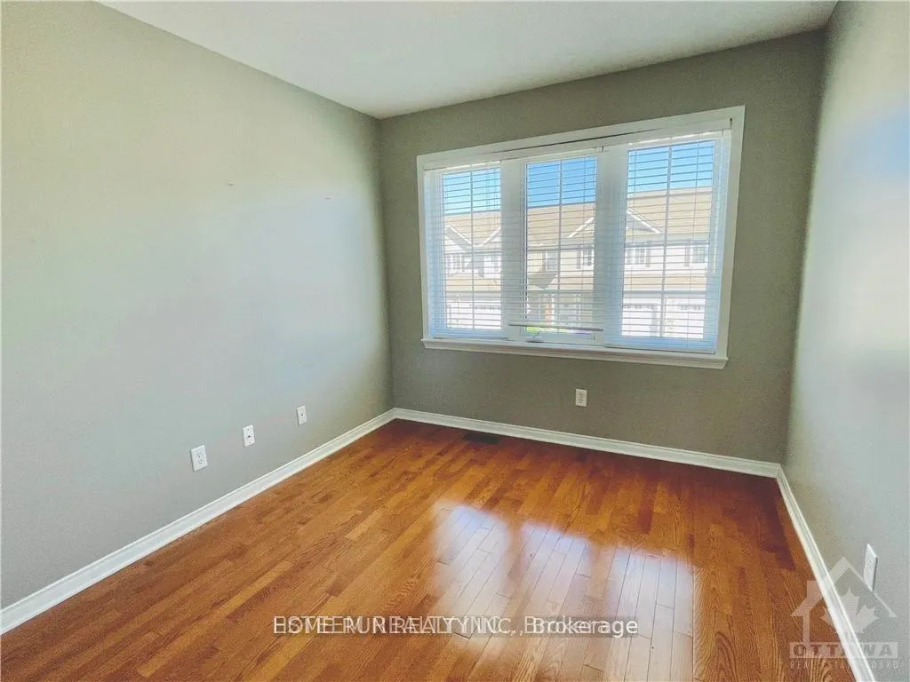 Photo 13 of 125 Braddock Private, Ottawa, Barrhaven - Stonebridge — HOMEH