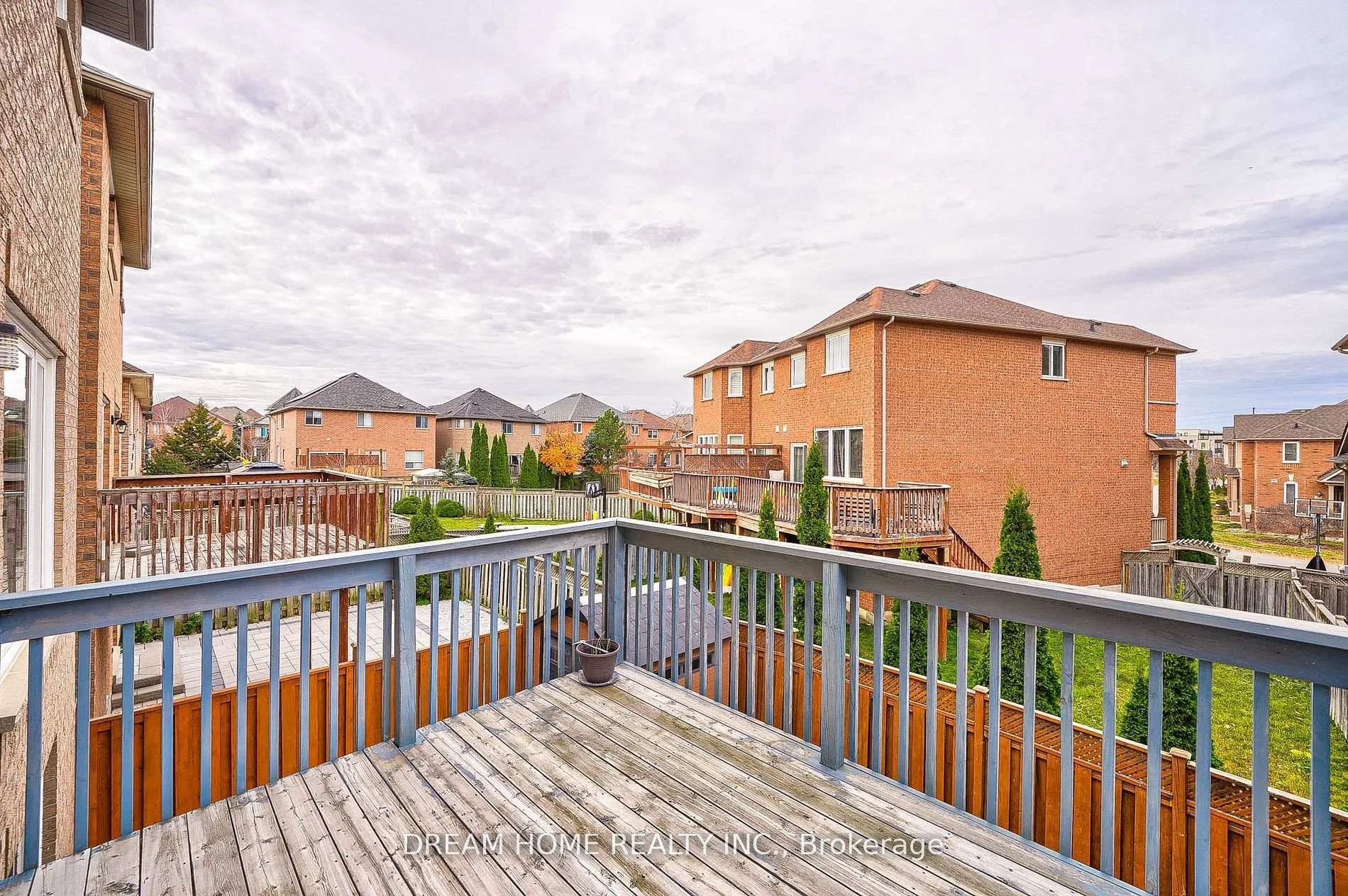 Photo 11 of 290 Harbord Street, Markham, Berczy — HOMEH