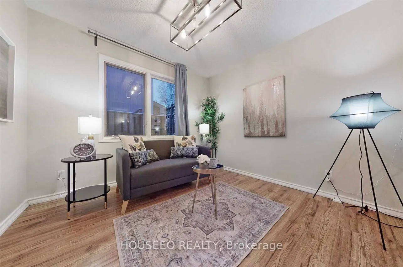 Photo 2 of 596 Strasburg Road, Kitchener — HOMEH