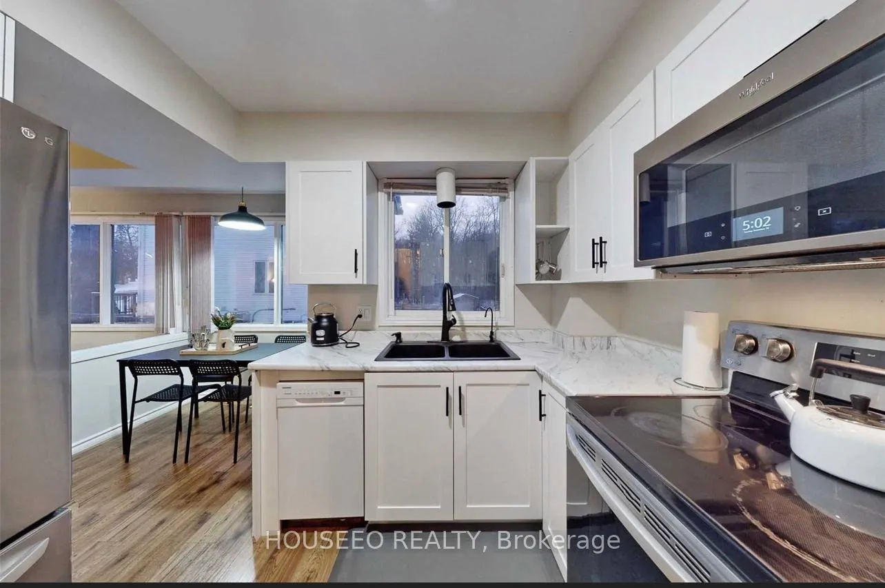 Photo 5 of 596 Strasburg Road, Kitchener — HOMEH