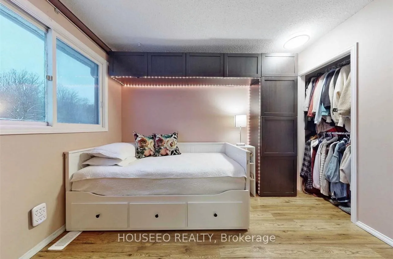 Photo 14 of 596 Strasburg Road, Kitchener — HOMEH