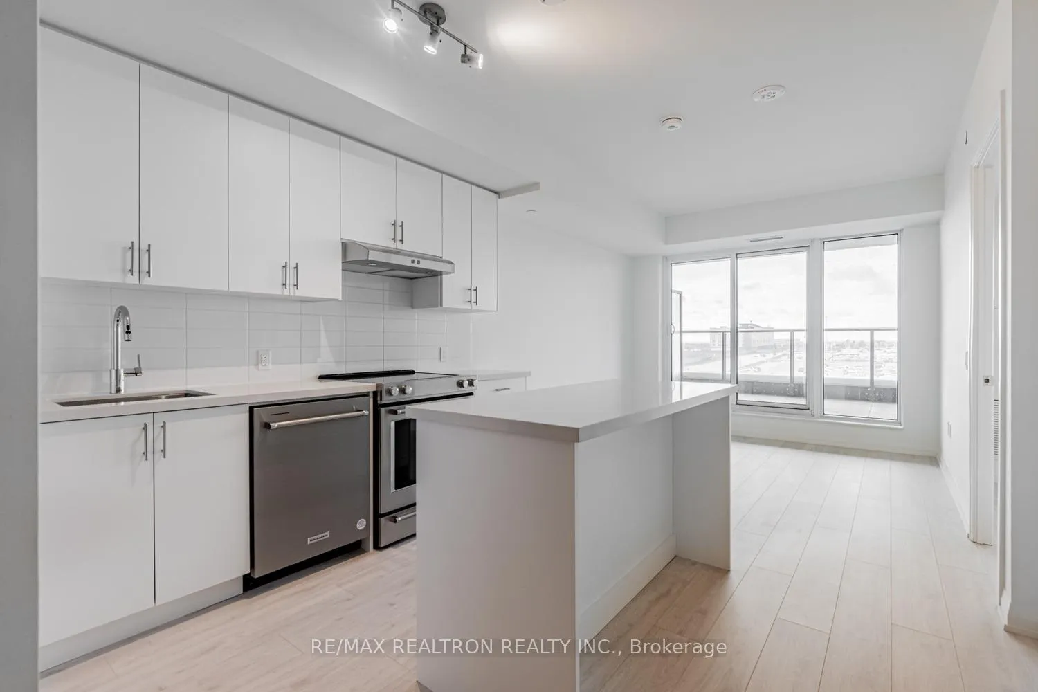 Photo 1 of Unit 230, 8960 Jane Street, Vaughan, Vellore Village — HOMEH