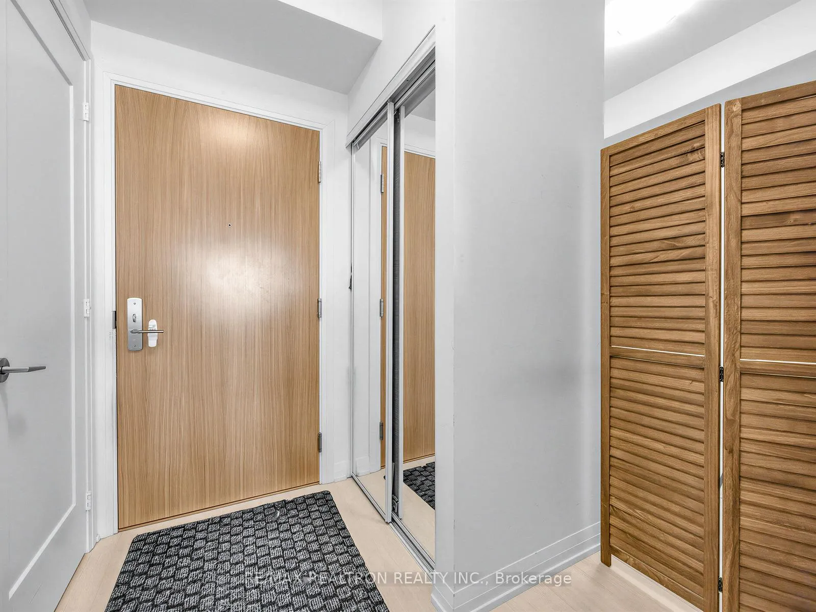 Photo 4 of Unit 230, 8960 Jane Street, Vaughan, Vellore Village — HOMEH