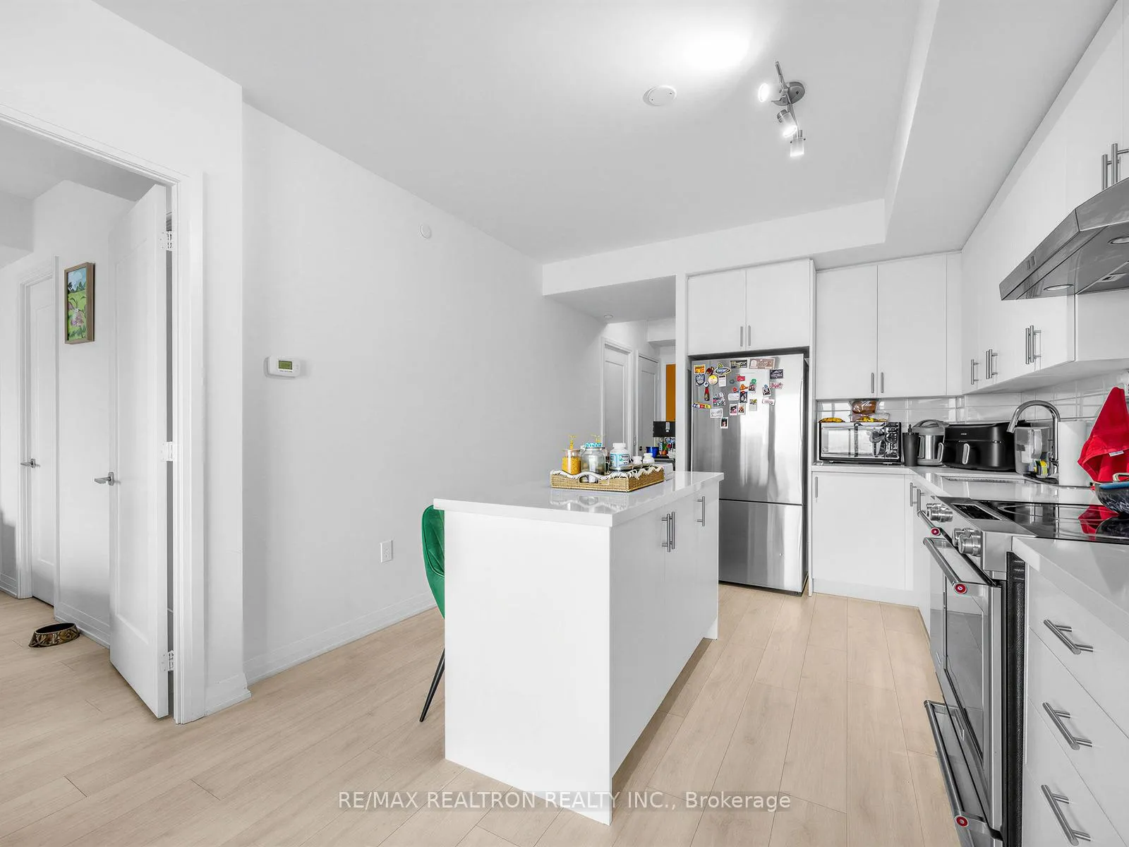 Photo 11 of Unit 230, 8960 Jane Street, Vaughan, Vellore Village — HOMEH