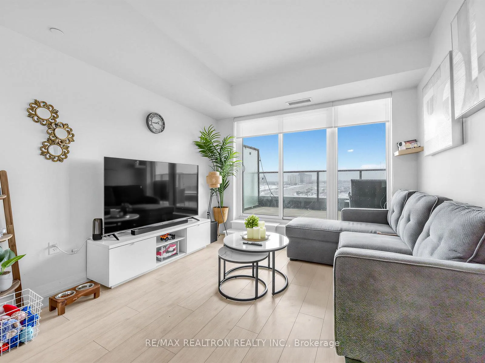 Photo 13 of Unit 230, 8960 Jane Street, Vaughan, Vellore Village — HOMEH