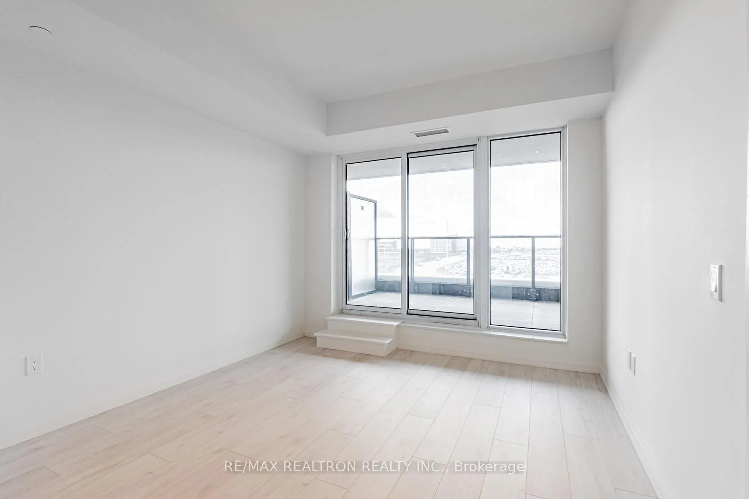 Photo 37 of Unit 230, 8960 Jane Street, Vaughan, Vellore Village — HOMEH