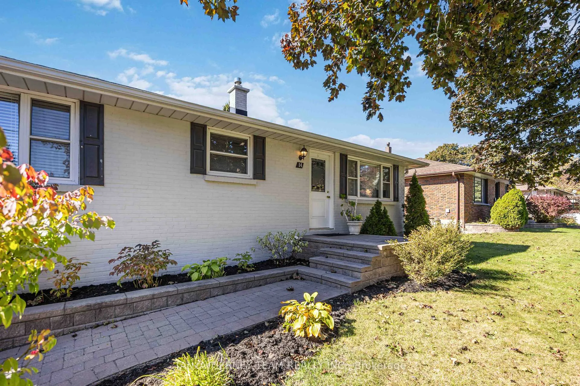 Photo 6 of 14 Ferguson Avenue, Whitby, Brooklin — HOMEH