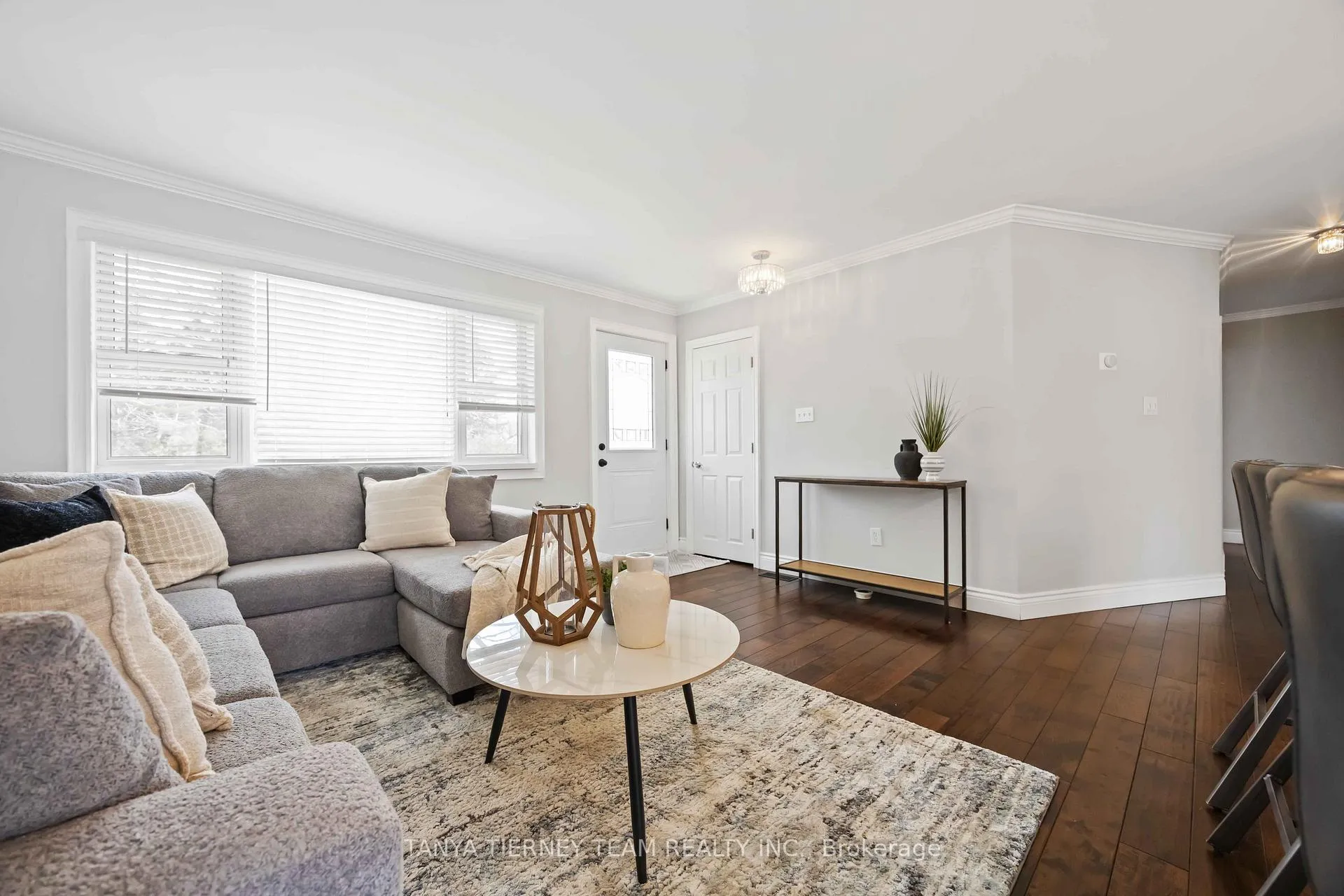 Photo 8 of 14 Ferguson Avenue, Whitby, Brooklin — HOMEH