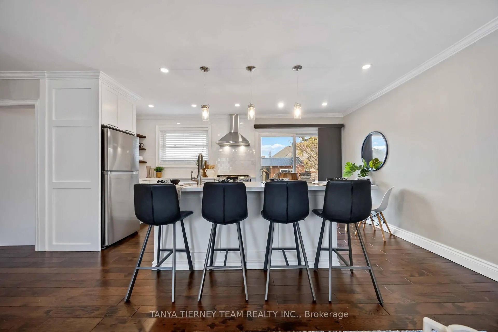 Photo 12 of 14 Ferguson Avenue, Whitby, Brooklin — HOMEH
