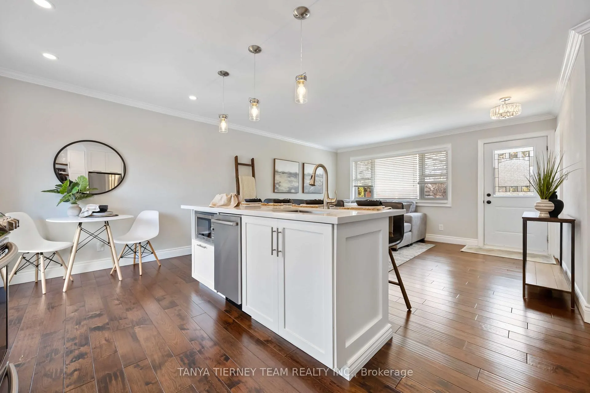 Photo 16 of 14 Ferguson Avenue, Whitby, Brooklin — HOMEH