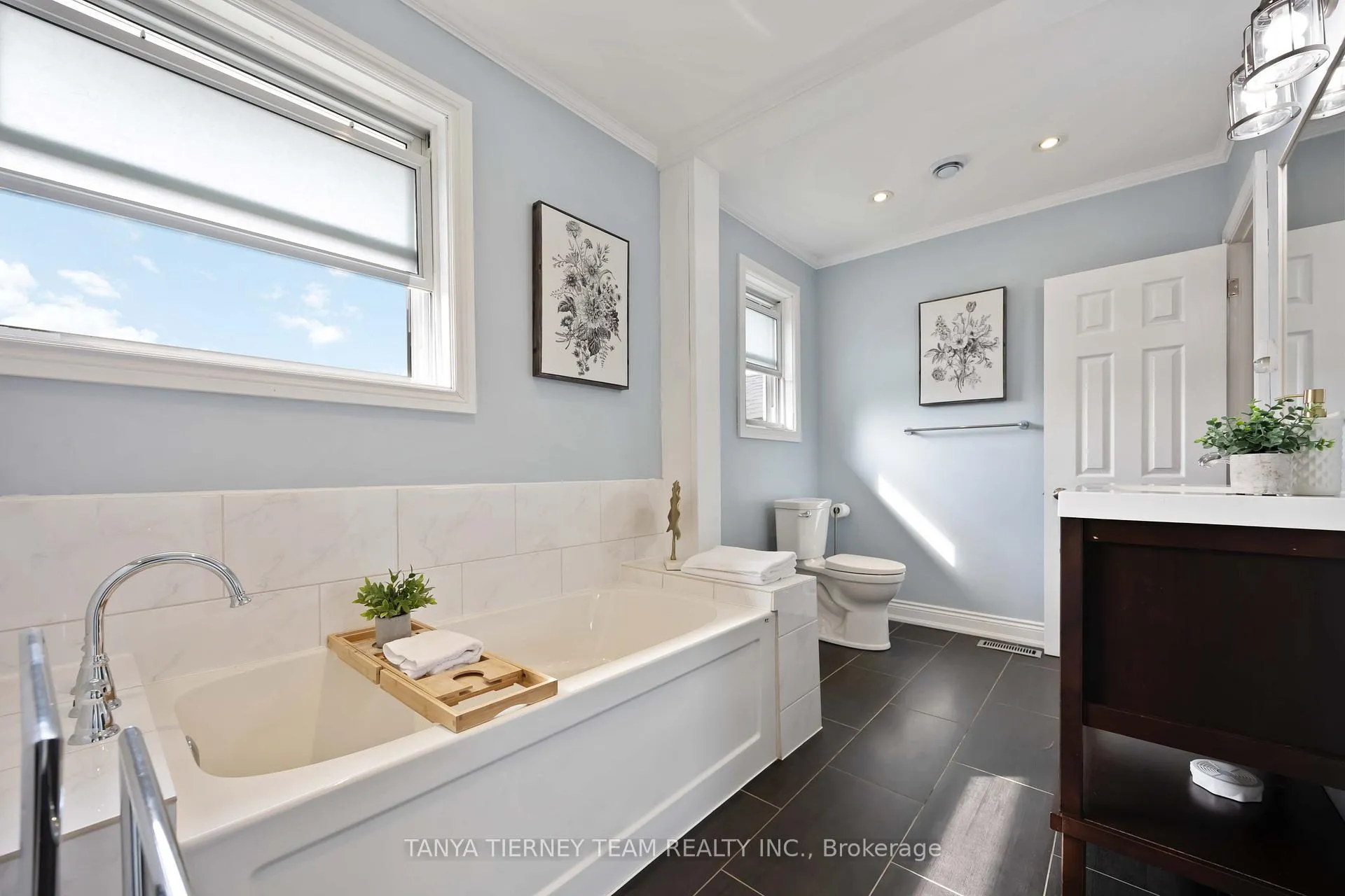 Photo 21 of 14 Ferguson Avenue, Whitby, Brooklin — HOMEH
