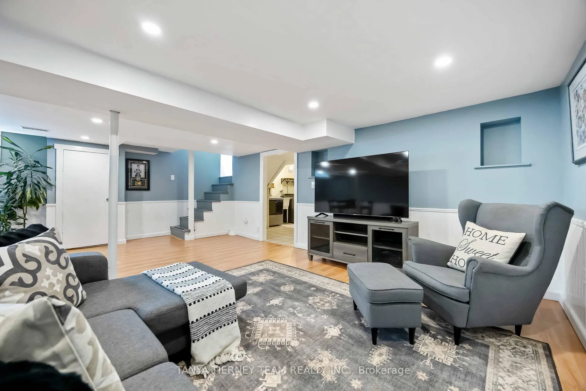 Photo 28 of 14 Ferguson Avenue, Whitby, Brooklin — HOMEH